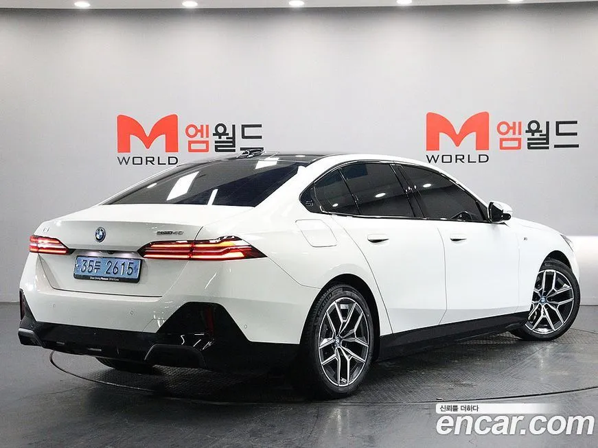 BMW i5 — фото 4