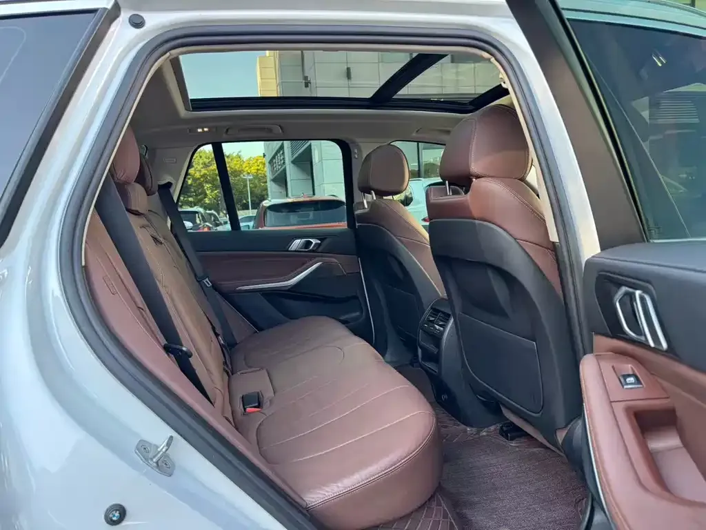 BMW X5 (Import) — фото 6