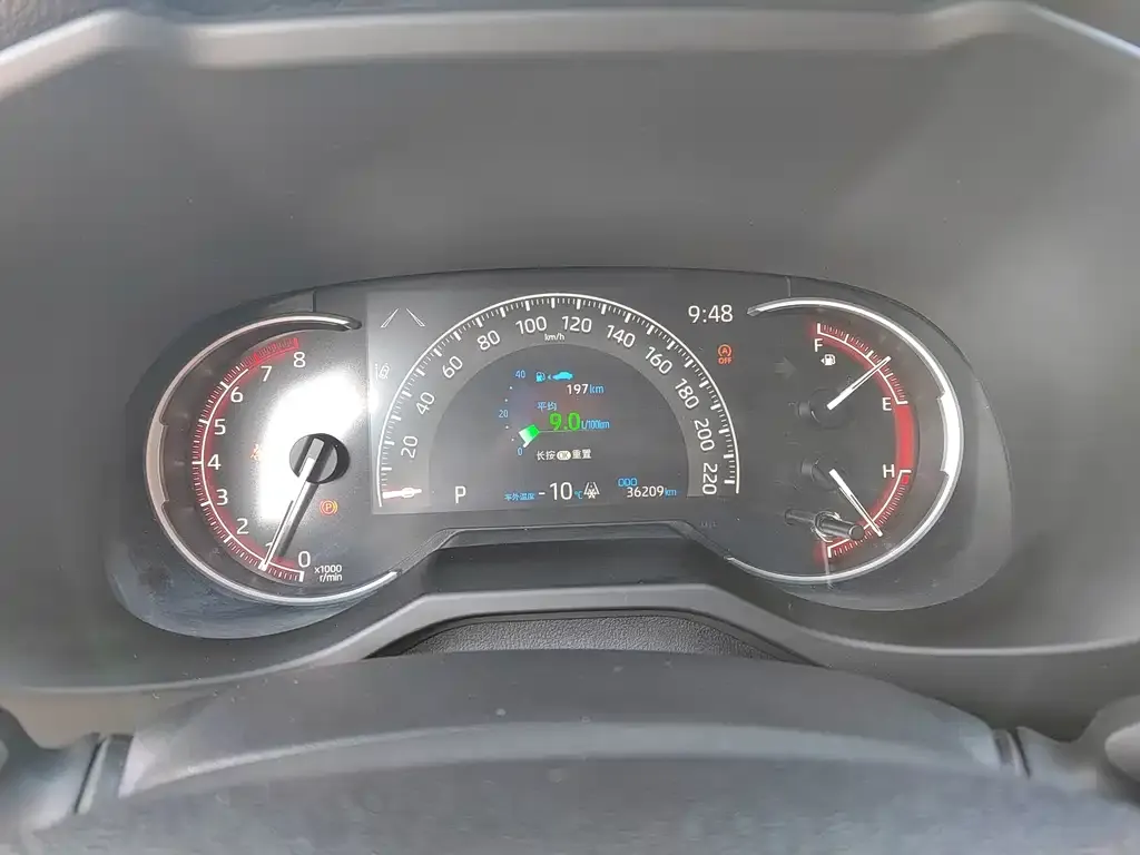 Toyota RAV4 — фото 3