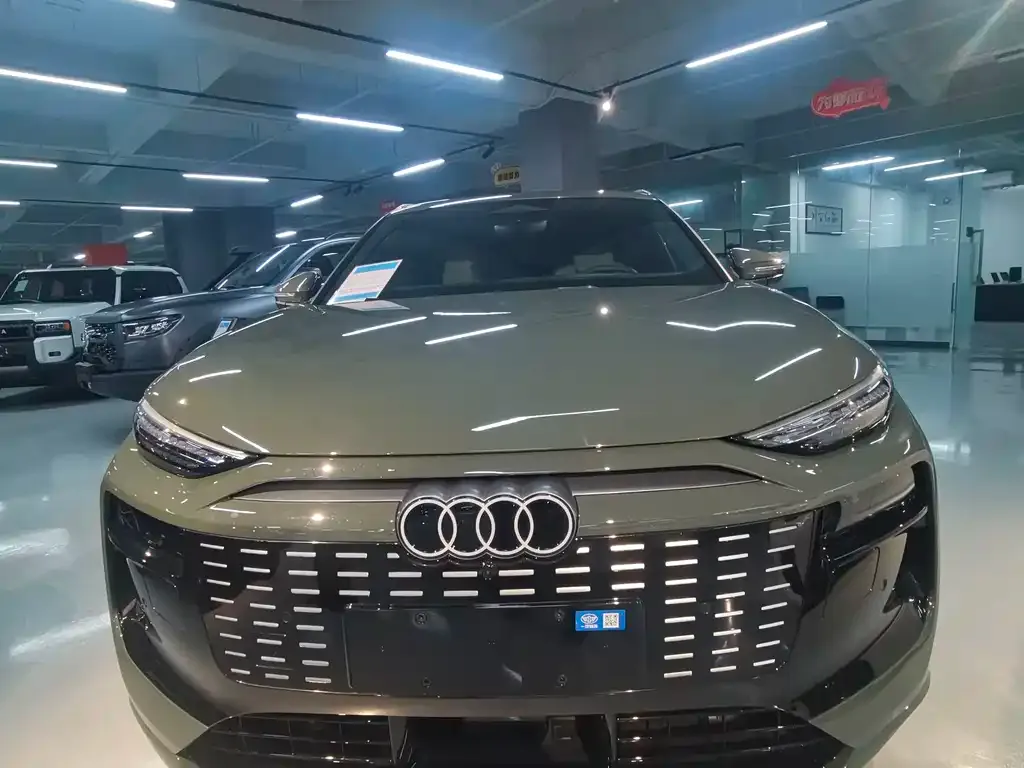 Audi Q6L e-tron — фото 9