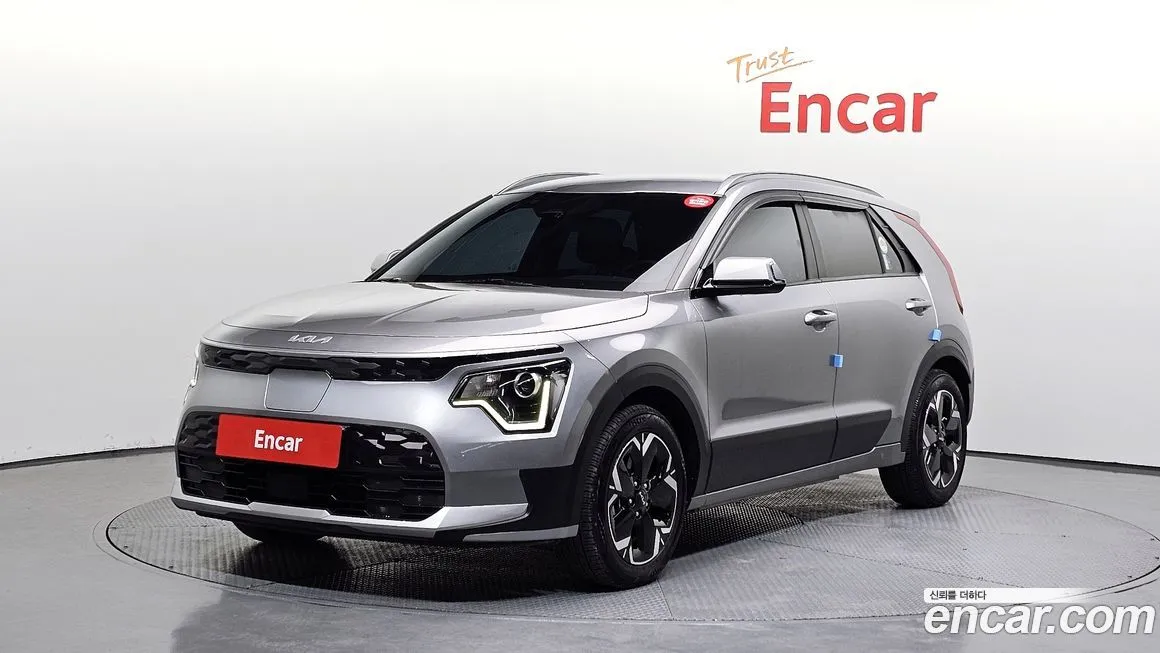 Kia Niro — фото 1