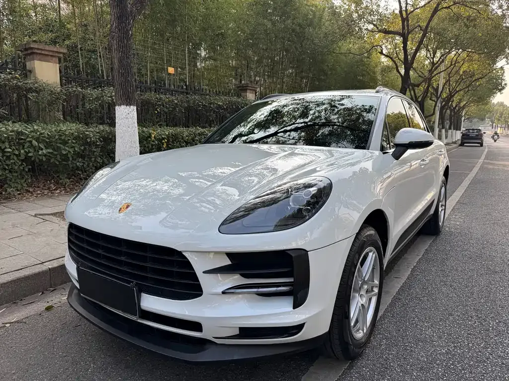 Porsche Macan — фото 1