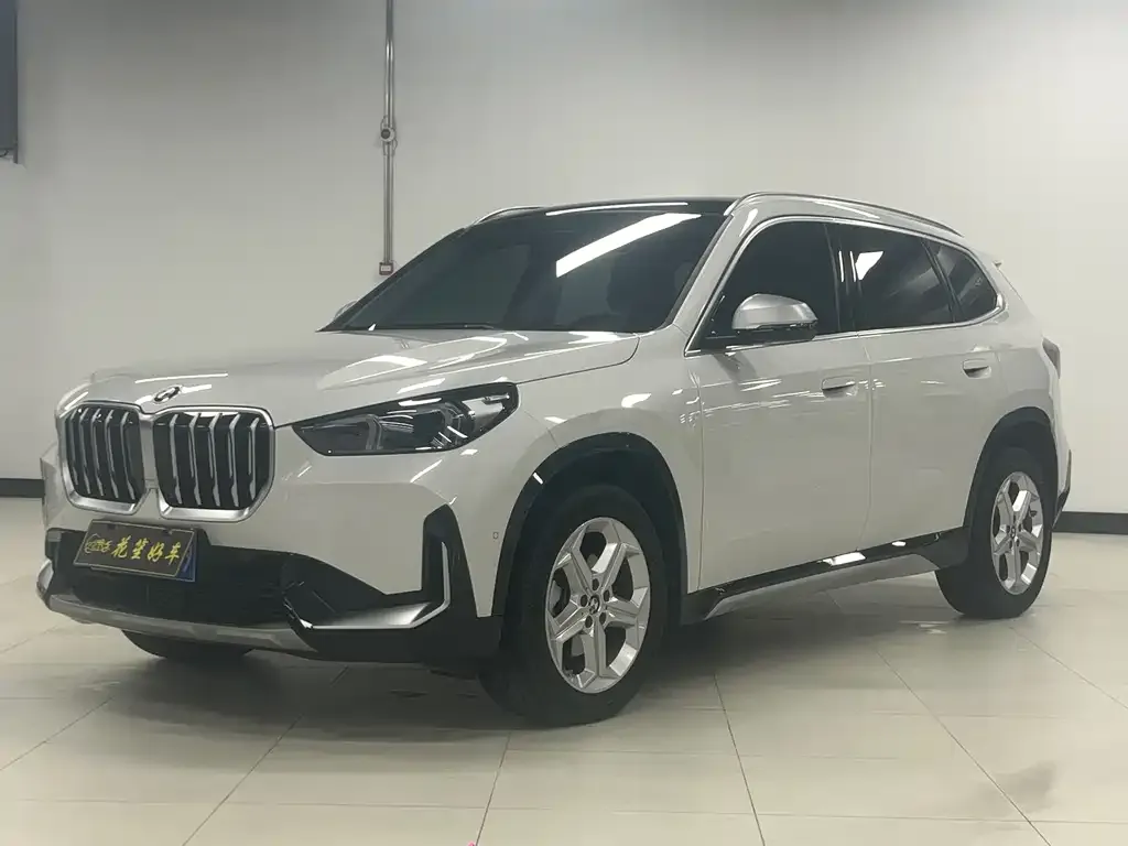 BMW X1 — фото 1