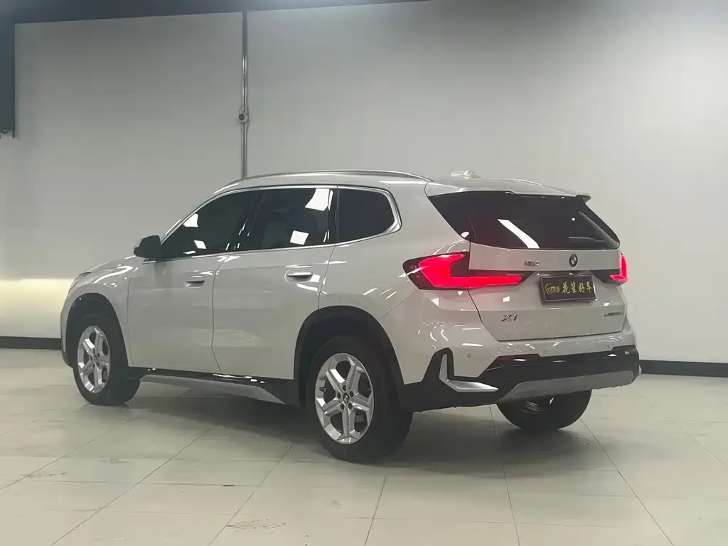 BMW X1 — фото 10