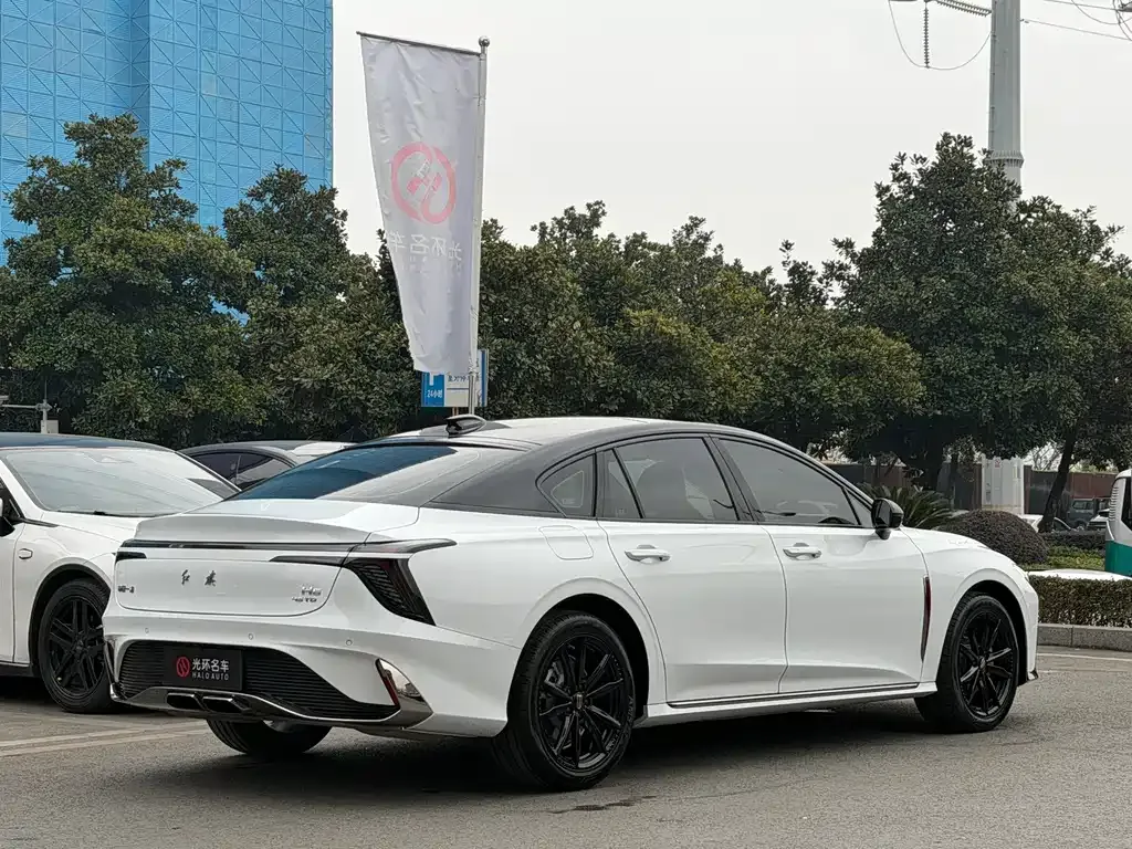 Hongqi H6 — фото 10