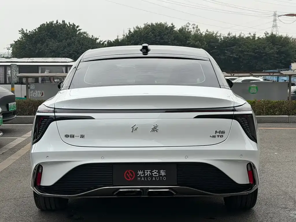 Hongqi H6 — фото 3