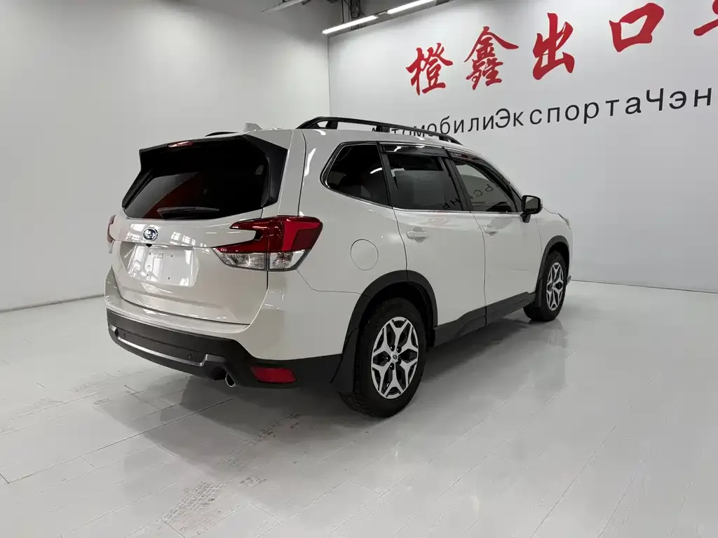 Subaru Forester — фото 6