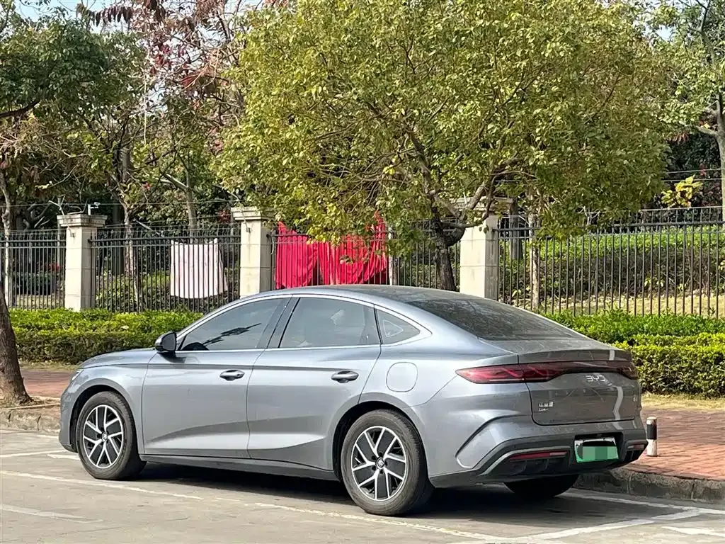 BYD Qin L — фото 6