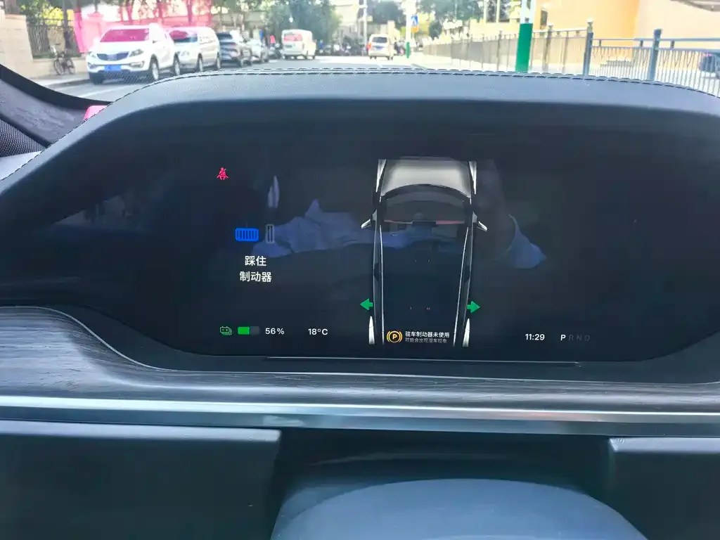 Tesla Model S — фото 3
