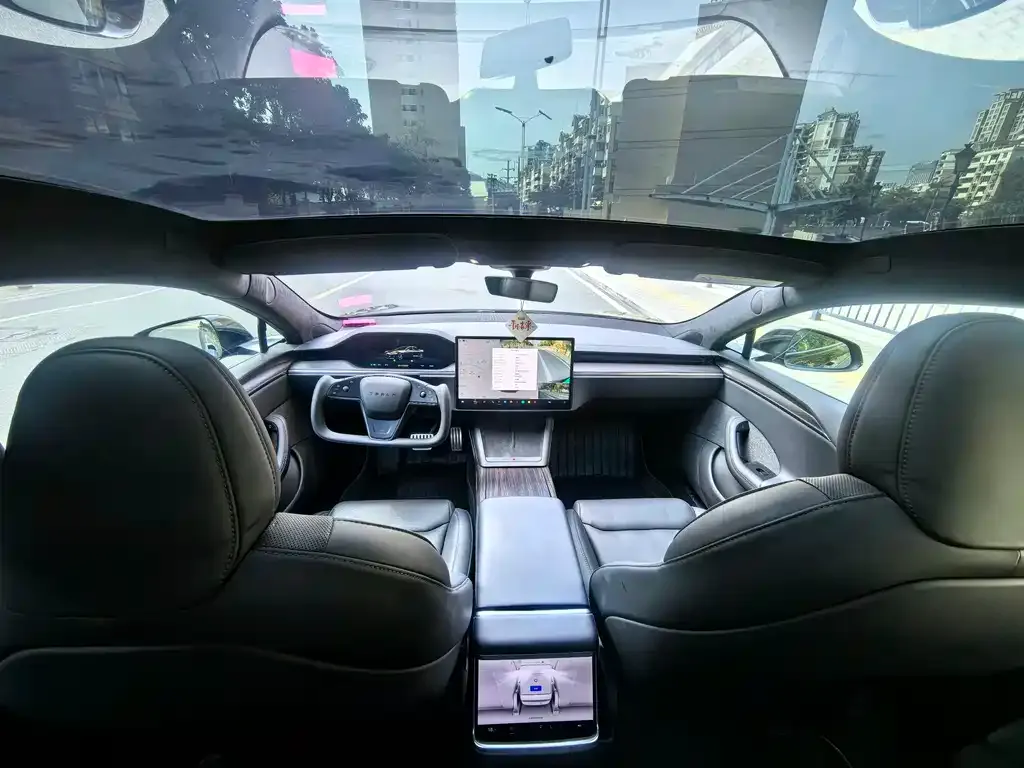 Tesla Model S — фото 2