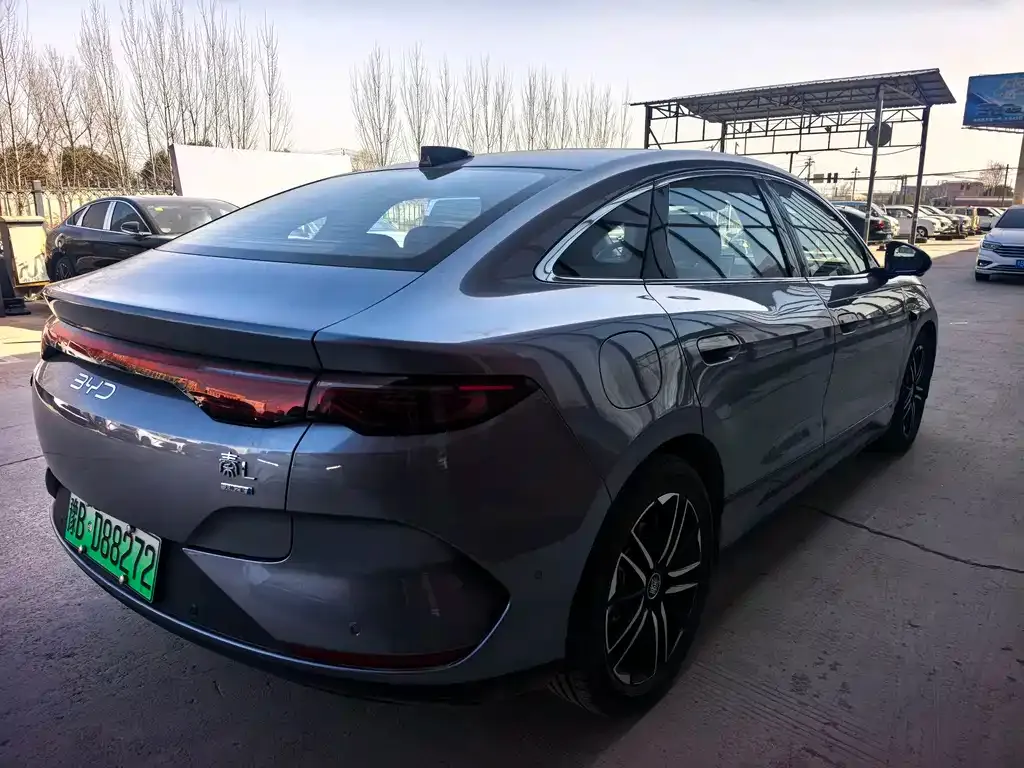 BYD Qin L — фото 9
