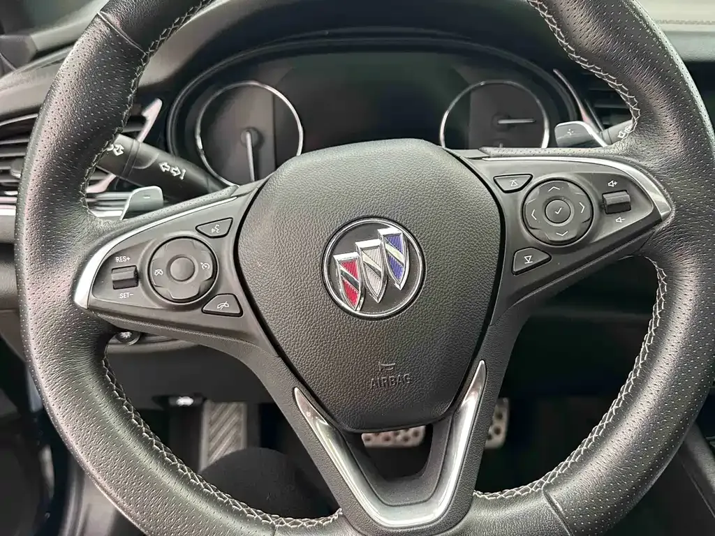 Buick Regal — фото 10