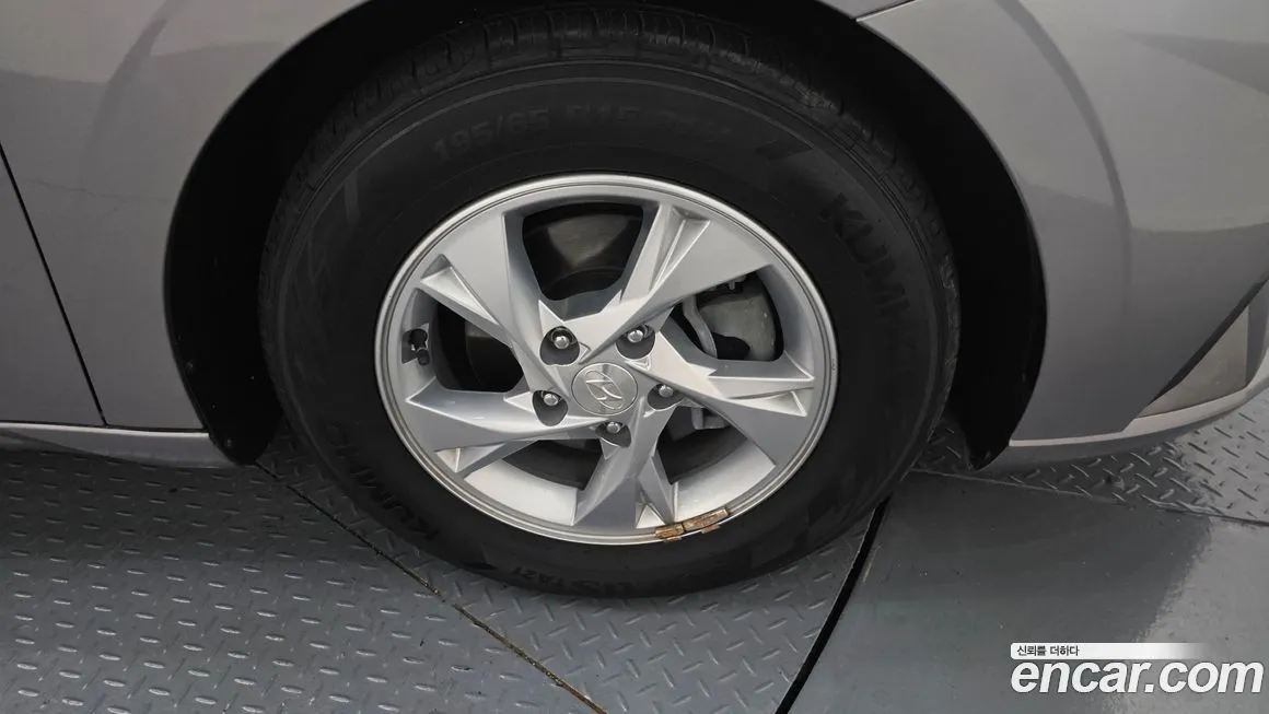Hyundai AVANTE — фото 2