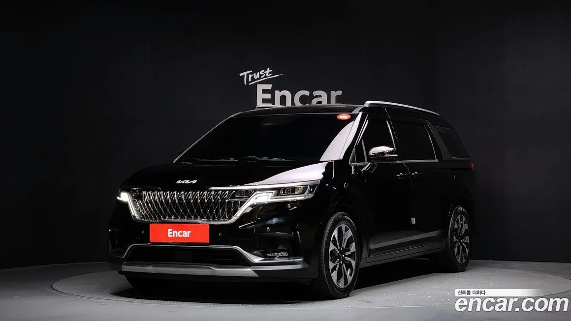 Kia Carnival — фото 1