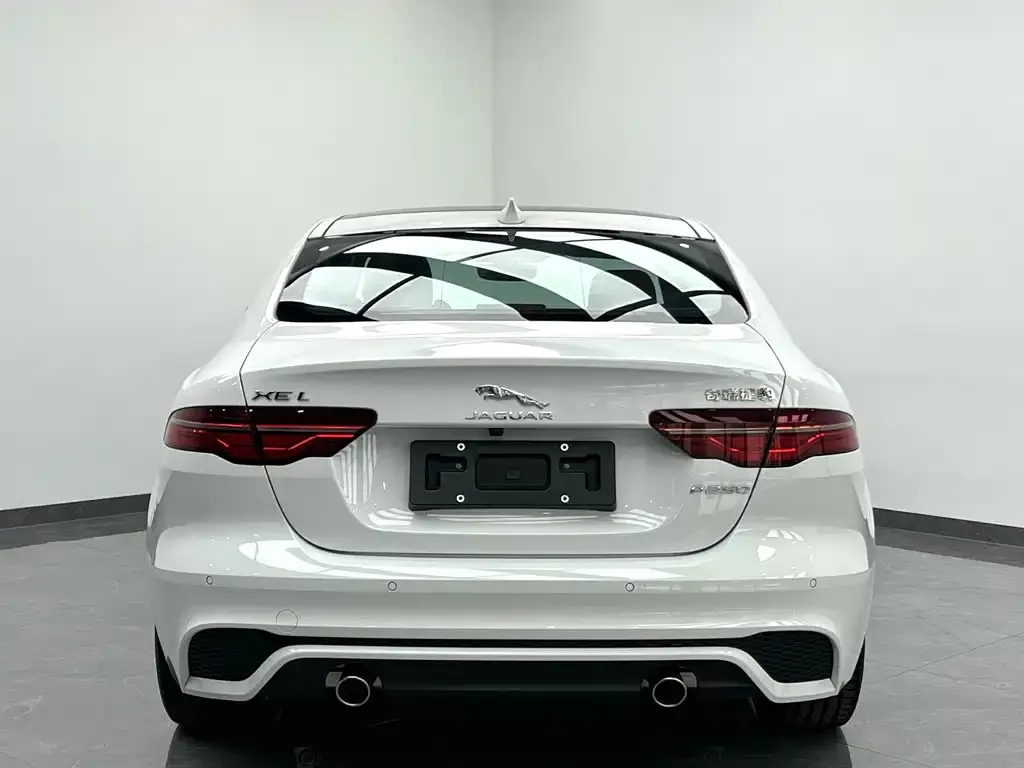 Jaguar XEL — фото 2