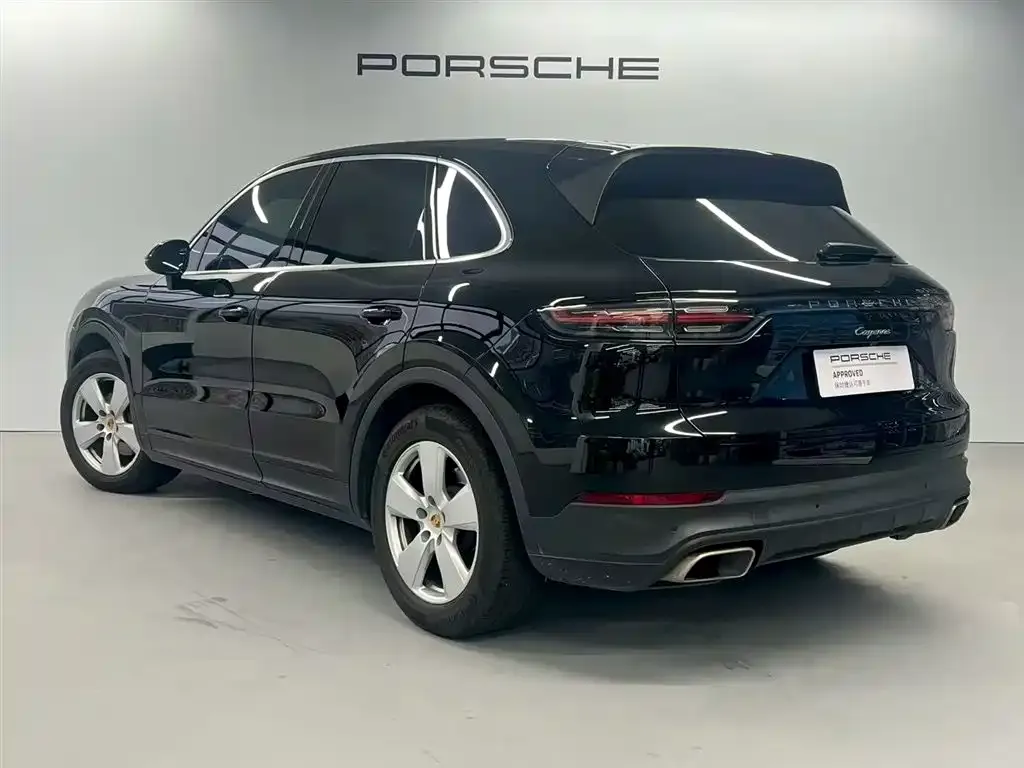 Porsche Cayenne — фото 7