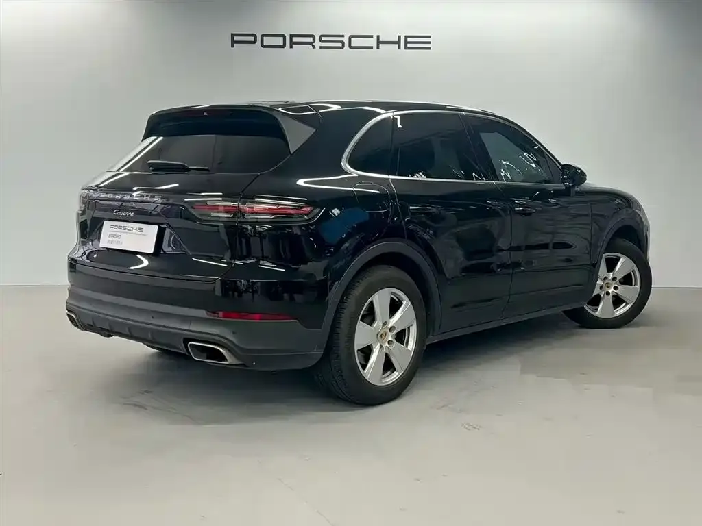 Porsche Cayenne — фото 6