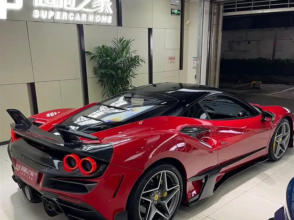 Ferrari F8 — фото 6