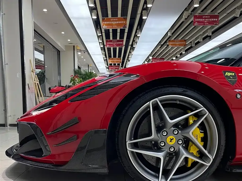 Ferrari F8 — фото 7