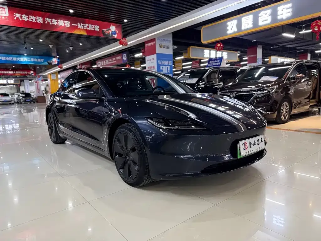 Tesla Model 3 — фото 9