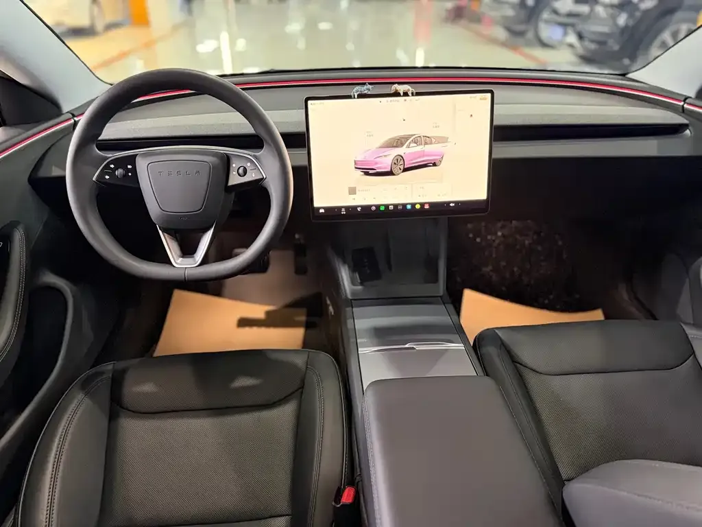Tesla Model 3 — фото 4