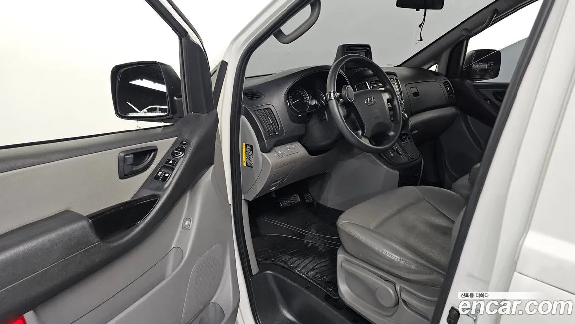 Hyundai Starex — фото 10