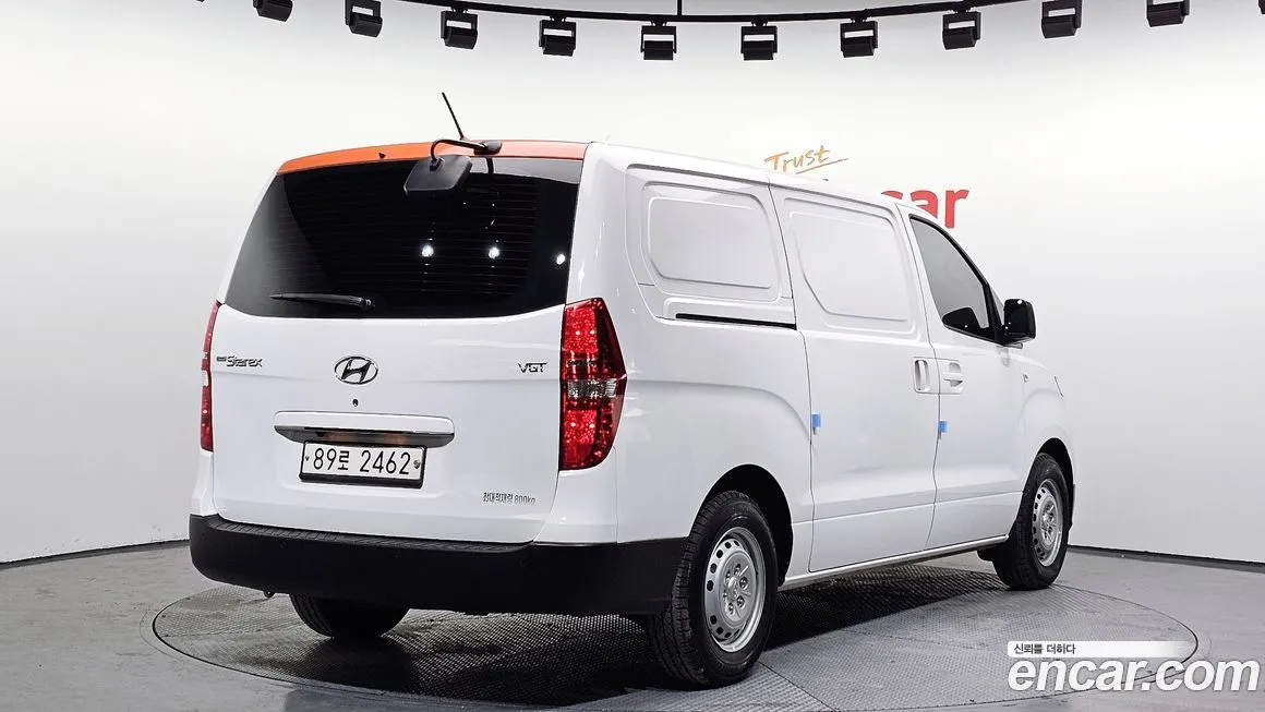 Hyundai Starex — фото 2