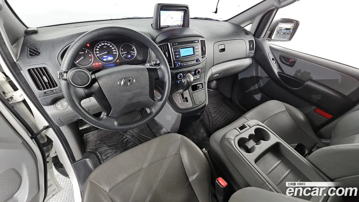 Hyundai Starex — фото 7