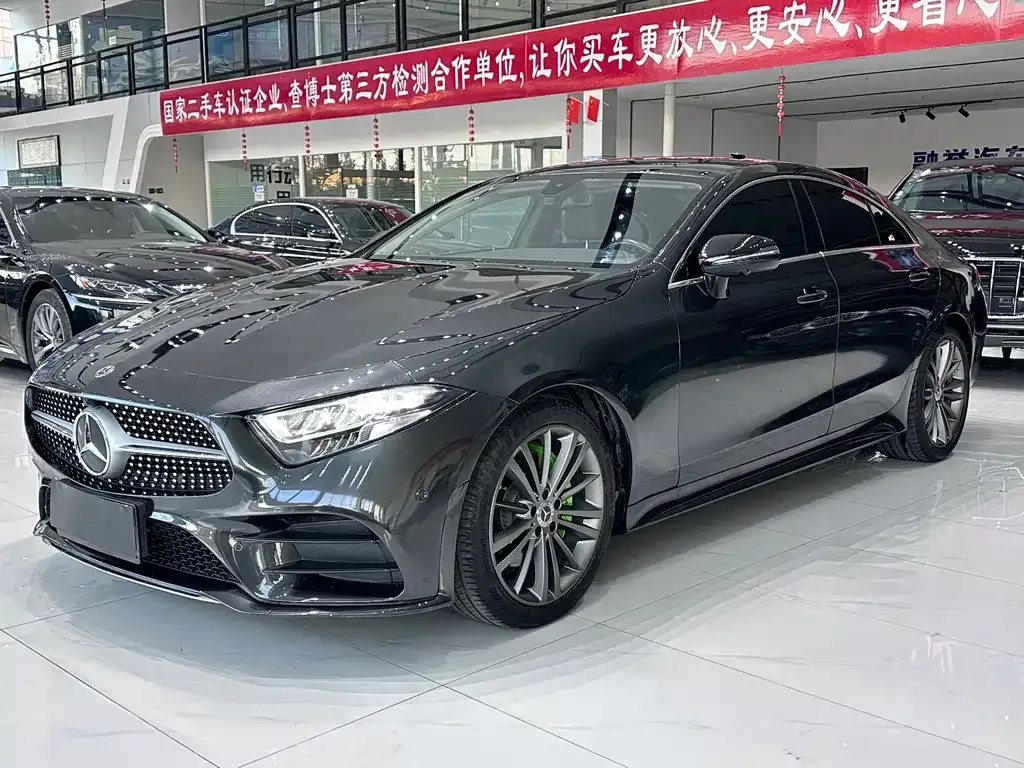 Mercedes-Benz CLS — фото 1