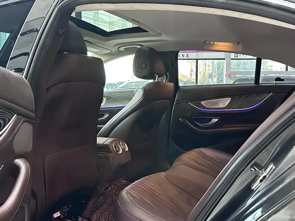Mercedes-Benz CLS — фото 2