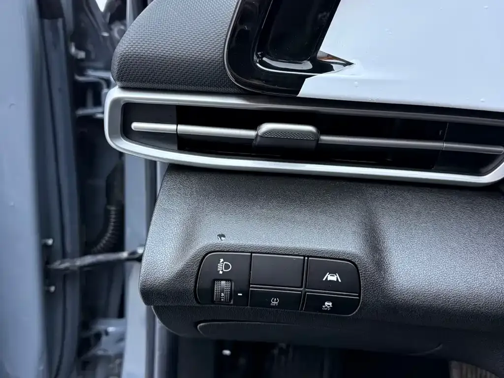 Hyundai Elantra — фото 4