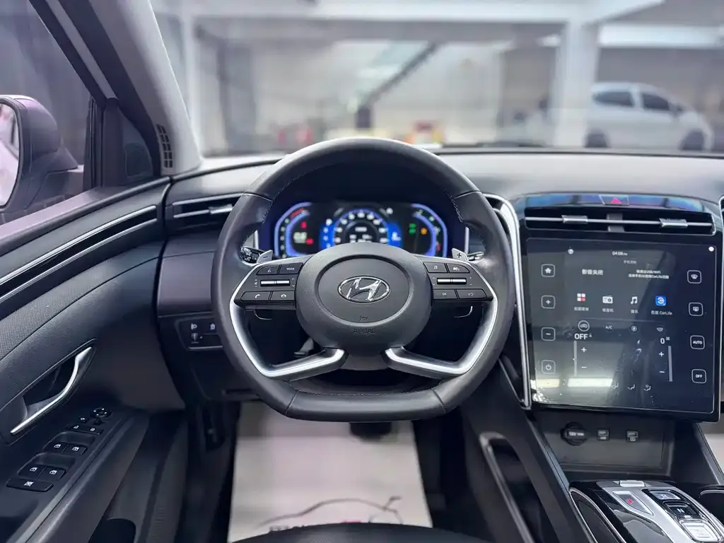 Hyundai Tucson — фото 8