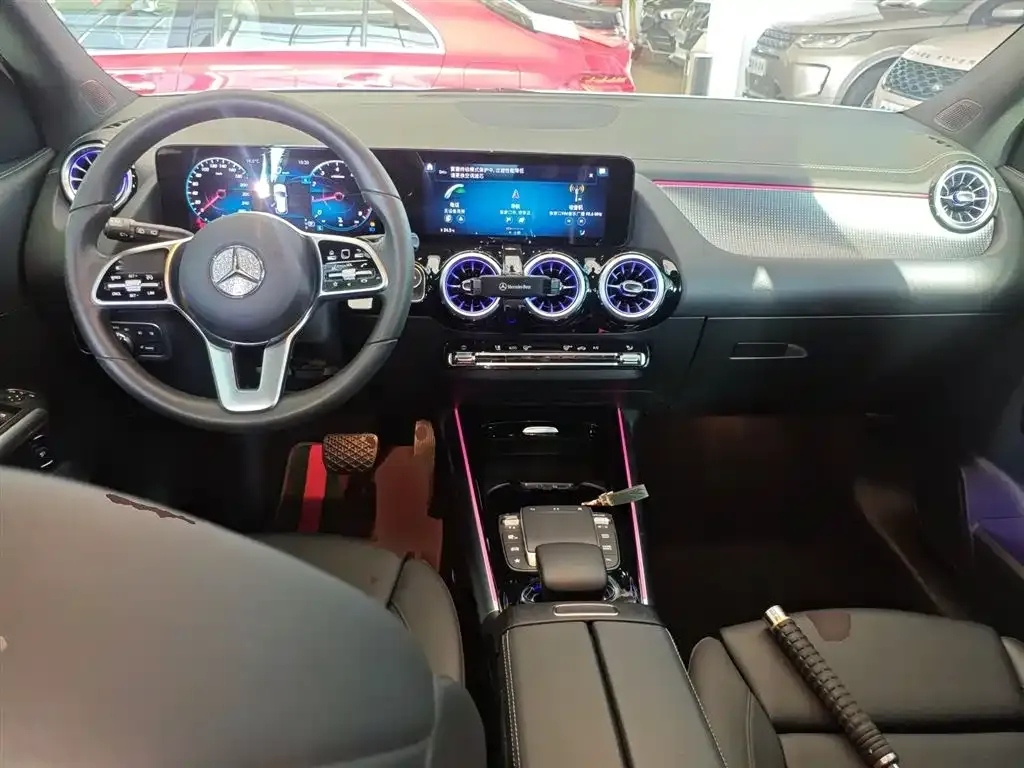 Mercedes-Benz GLA — фото 9