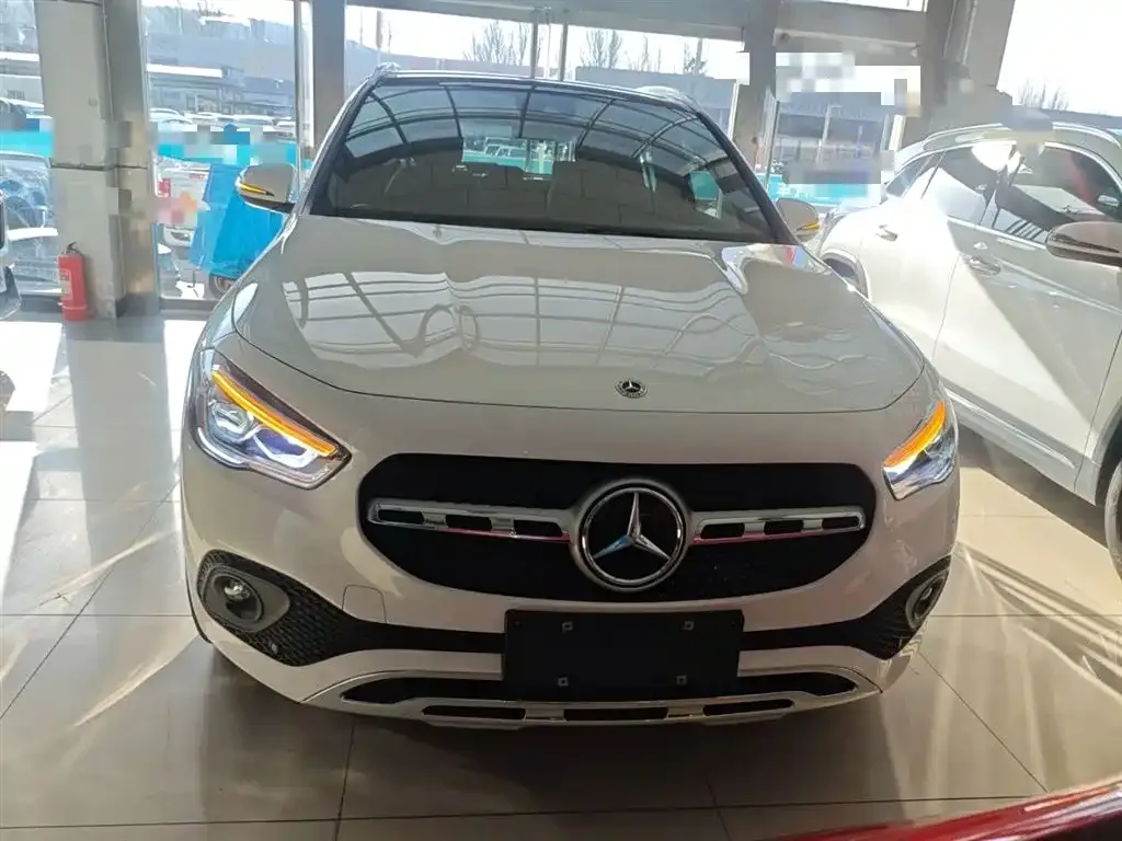 Mercedes-Benz GLA — фото 8