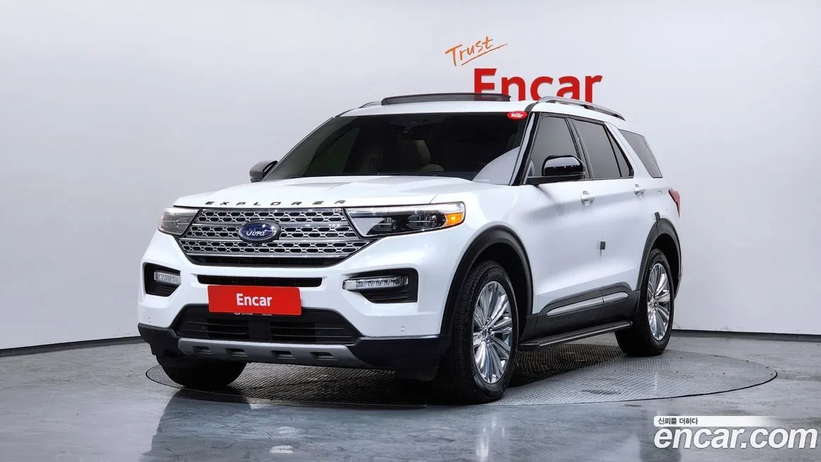 Ford Explorer — фото 1