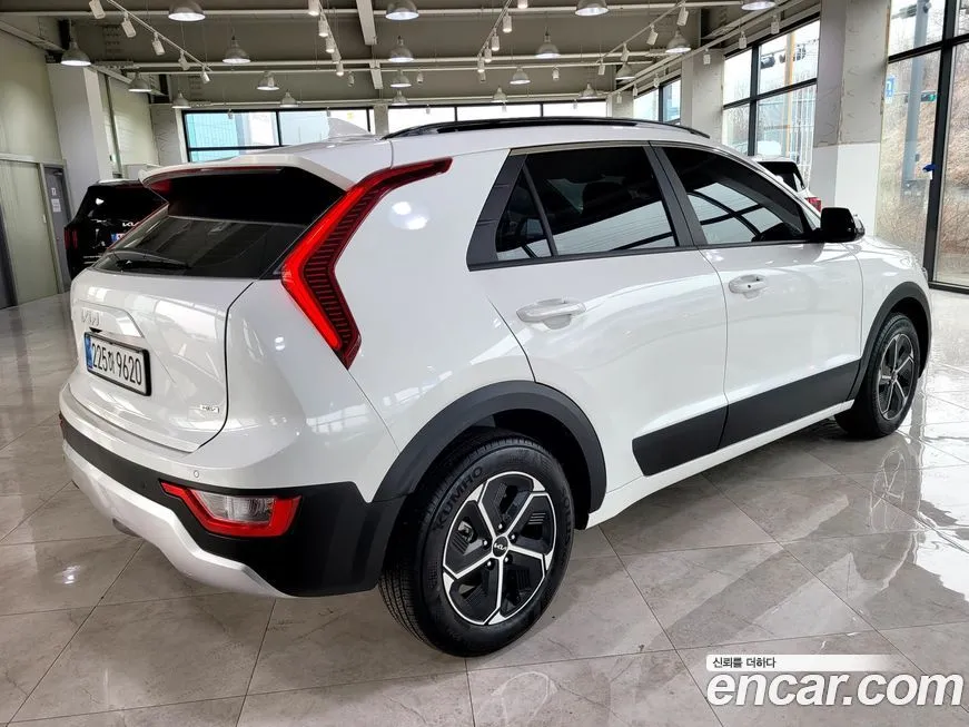 Kia Niro — фото 10