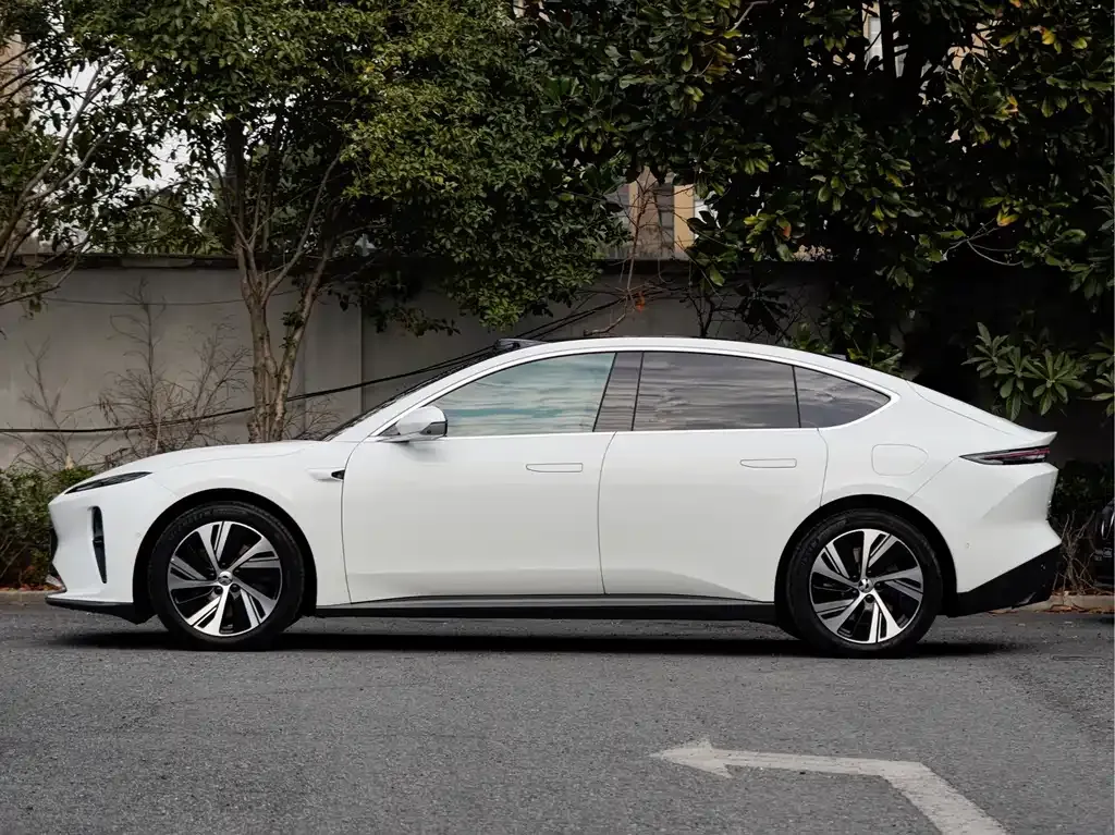 NIO ET5 — фото 5