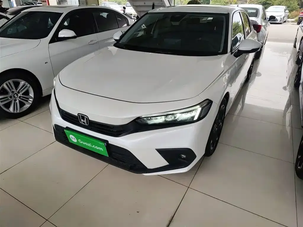 Honda Civic — фото 1