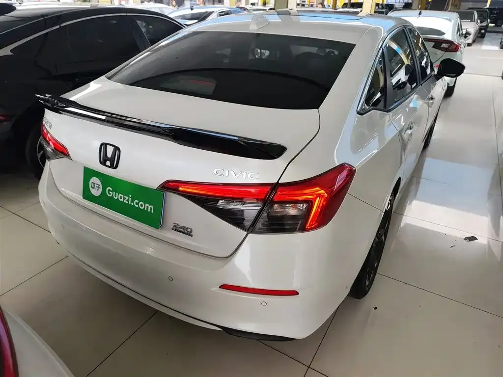 Honda Civic — фото 3