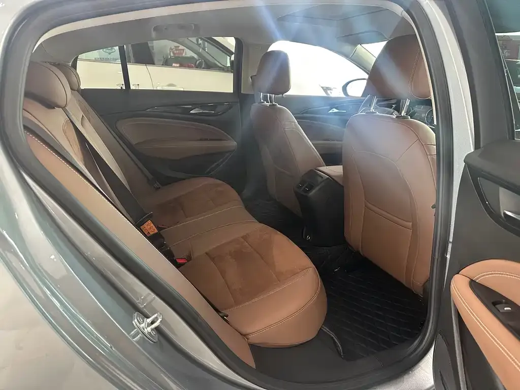 Buick Regal — фото 9