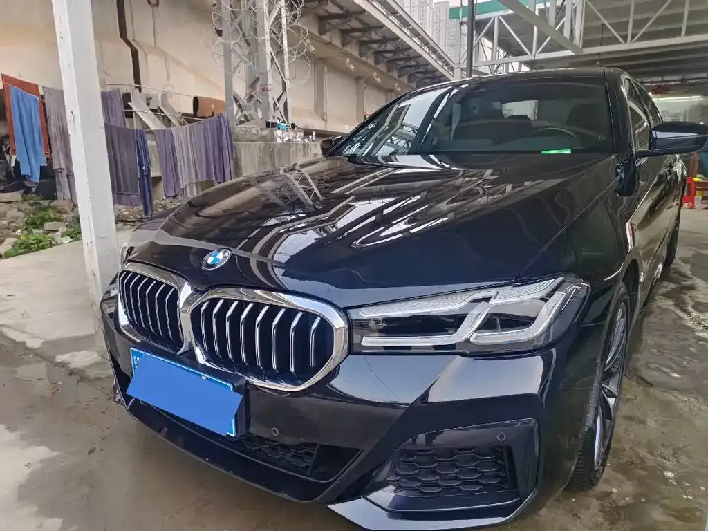 BMW 5 Series — фото 10