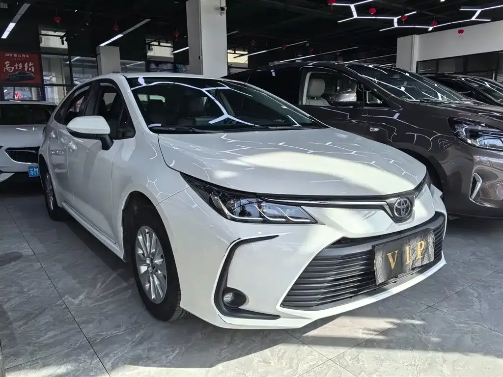 Toyota Corolla — фото 3