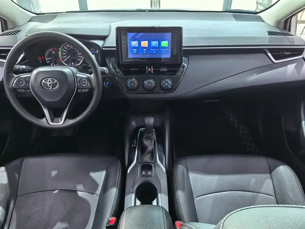Toyota Corolla — фото 4