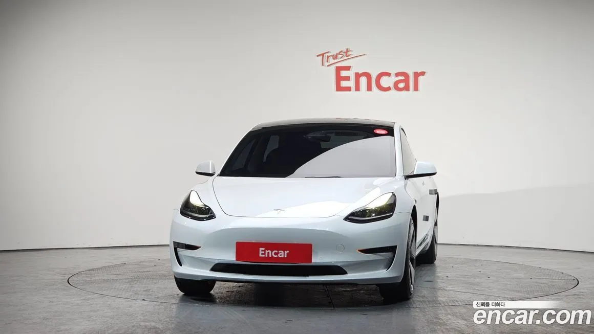 Tesla Model 3 — фото 7