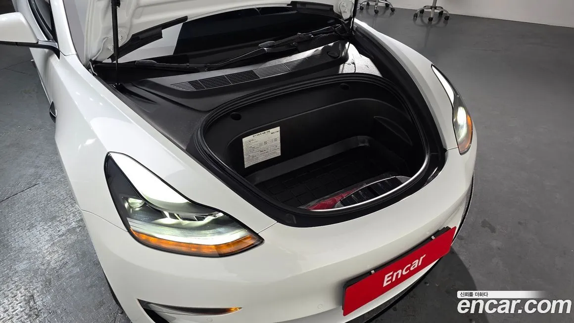 Tesla Model 3 — фото 10