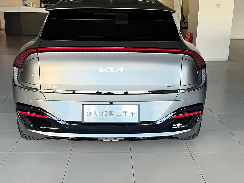 Kia EV6 — фото 8
