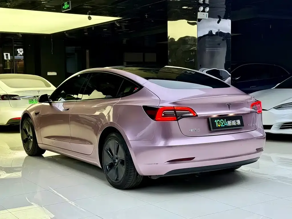Tesla Model 3 — фото 2