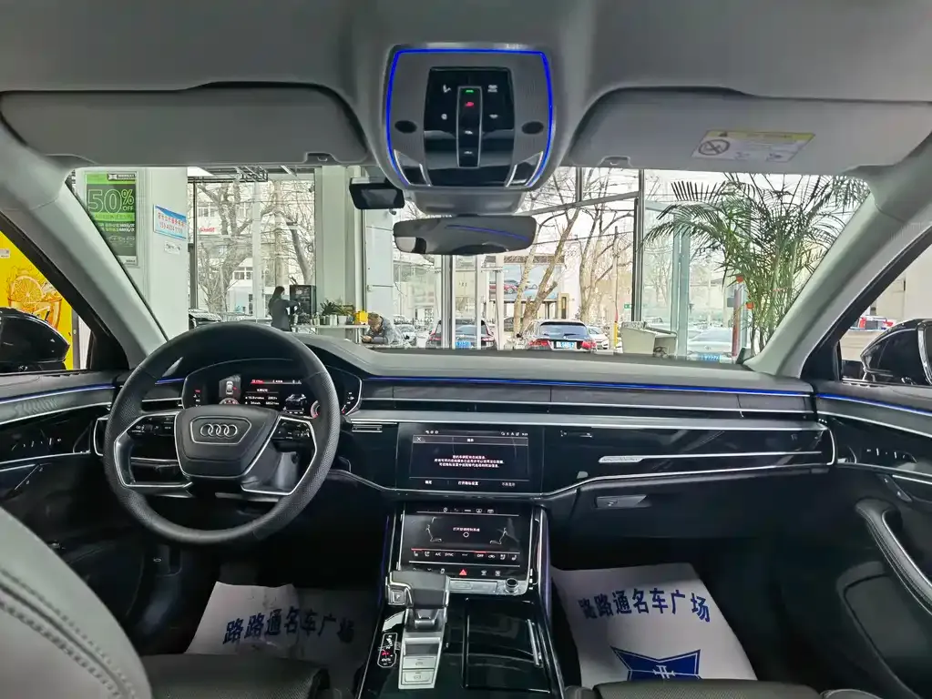 Audi A8 — фото 5