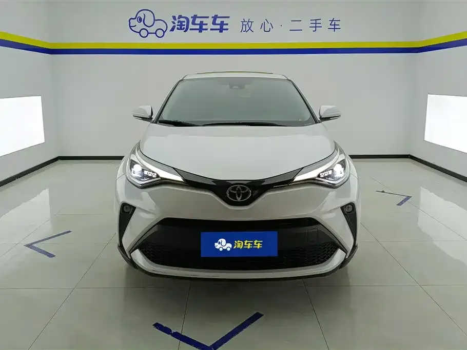 Toyota C-HR — фото 2