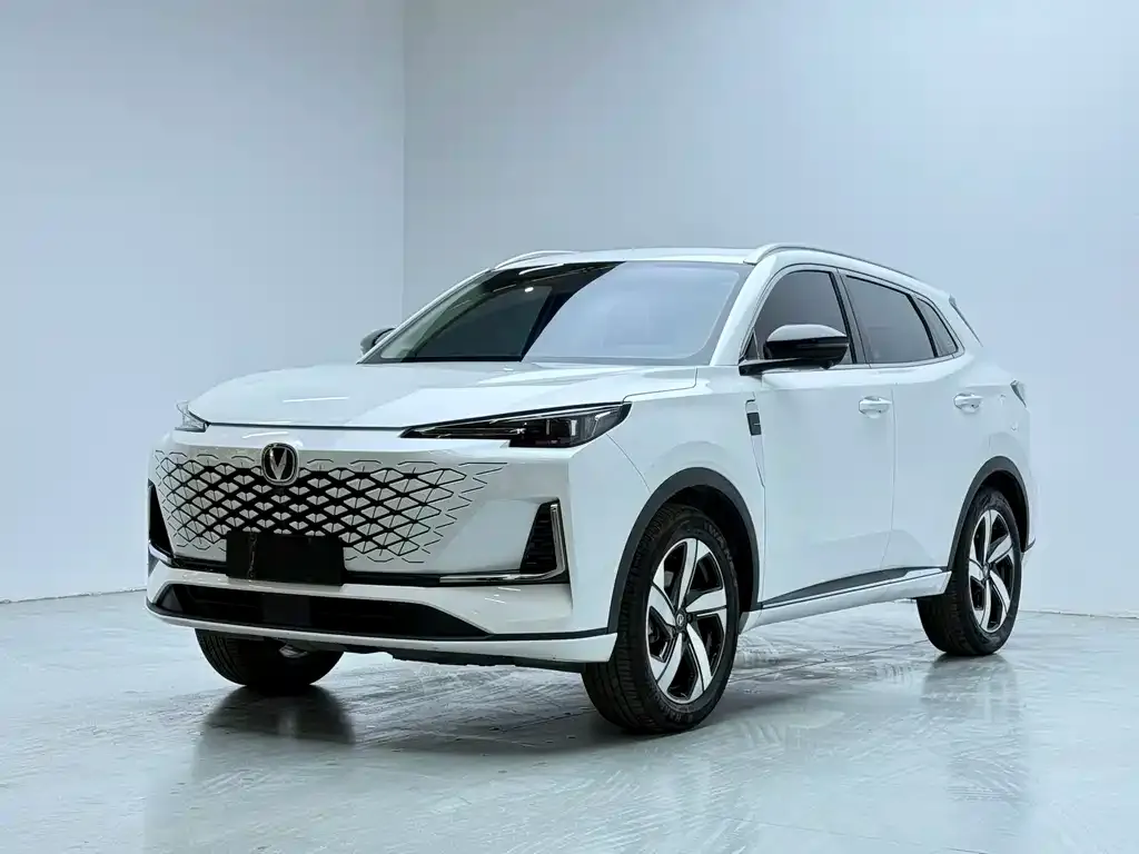 Changan CS55PLUS — фото 1